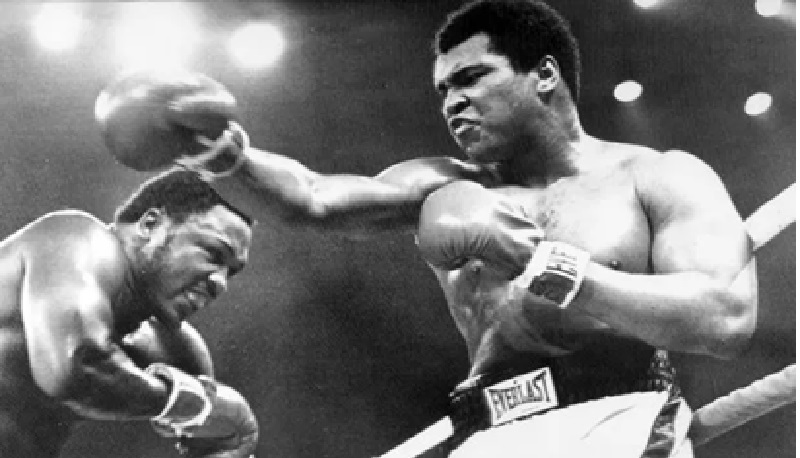 Duel legenda Muhammad Ali versus George Foreman.