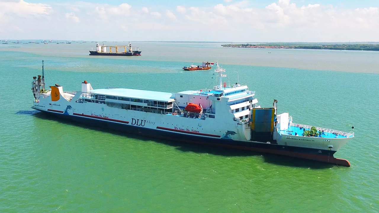 KM Dharma Kartika IX yang melayani rute Balikpapan-Parepare. (PT DLU) (PT DLU)