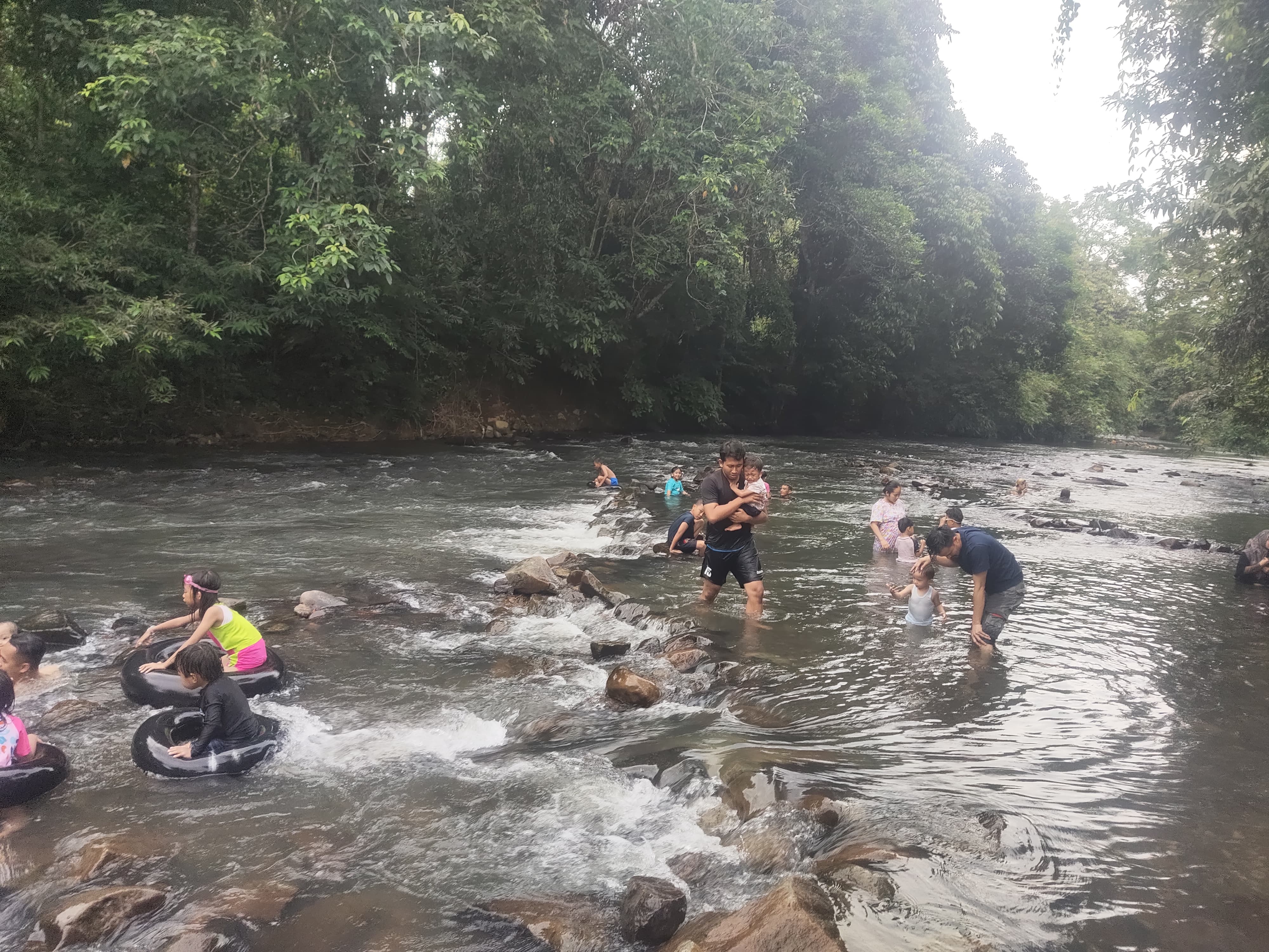WISATA: Pemandian Sungai Terik bisa jadi opsi liburan bagi warga Paser yang lokasinya mudah dijangkau.