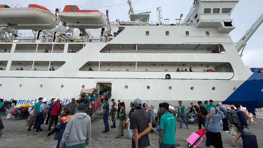 ARUS MUDIK : Puncak arus mudik di Pelabuhan Malundung Tarakan terjadi pada Rabu (26/3) lalu. FOTO: ELIAZAR/RADAR TARAKAN