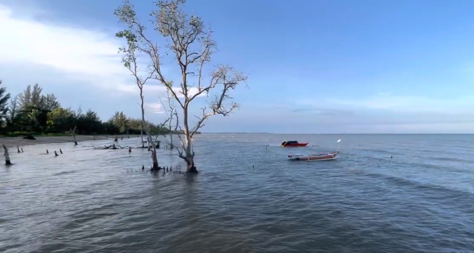 Pantai Serumpun Balikpapan.