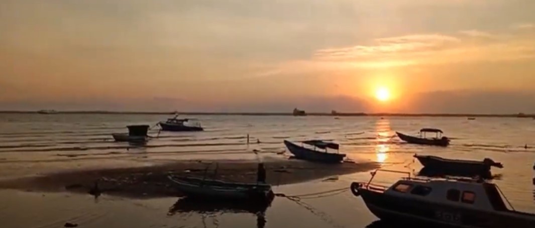 Sunset di Pantai Melawai, Balikpapan.