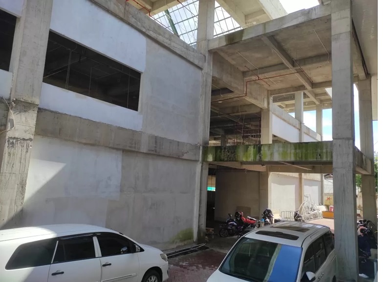 PROSES: Gedung DPRD Balikpapan yang masih tahap penyelesaian. (DOK)