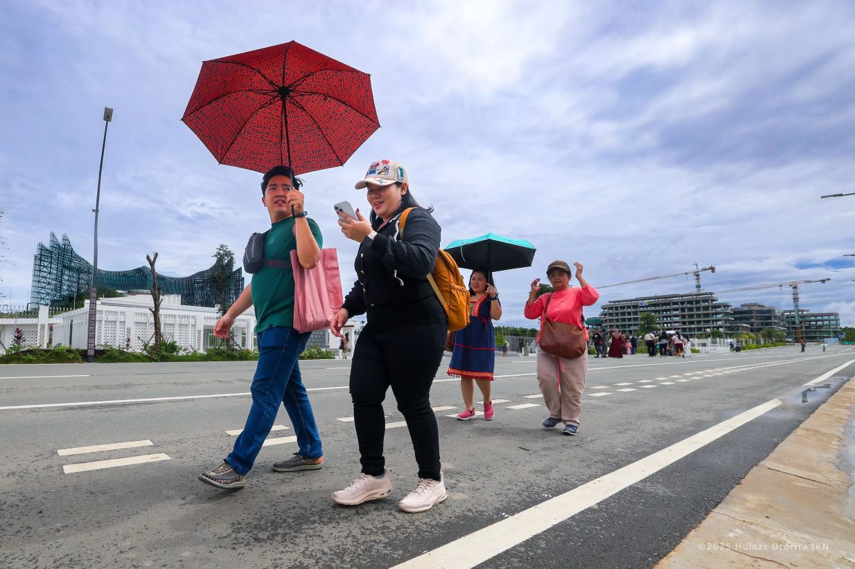 Momen libur lebaran dijadikan warga untuk kunjungan ke IKN.