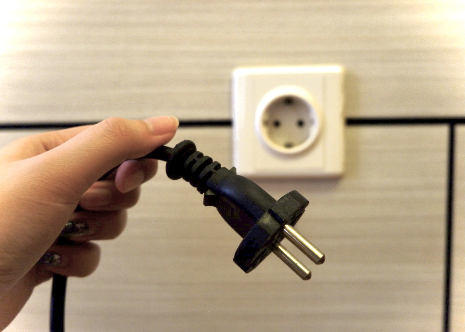 Ilustrasi penggunaan listrik.