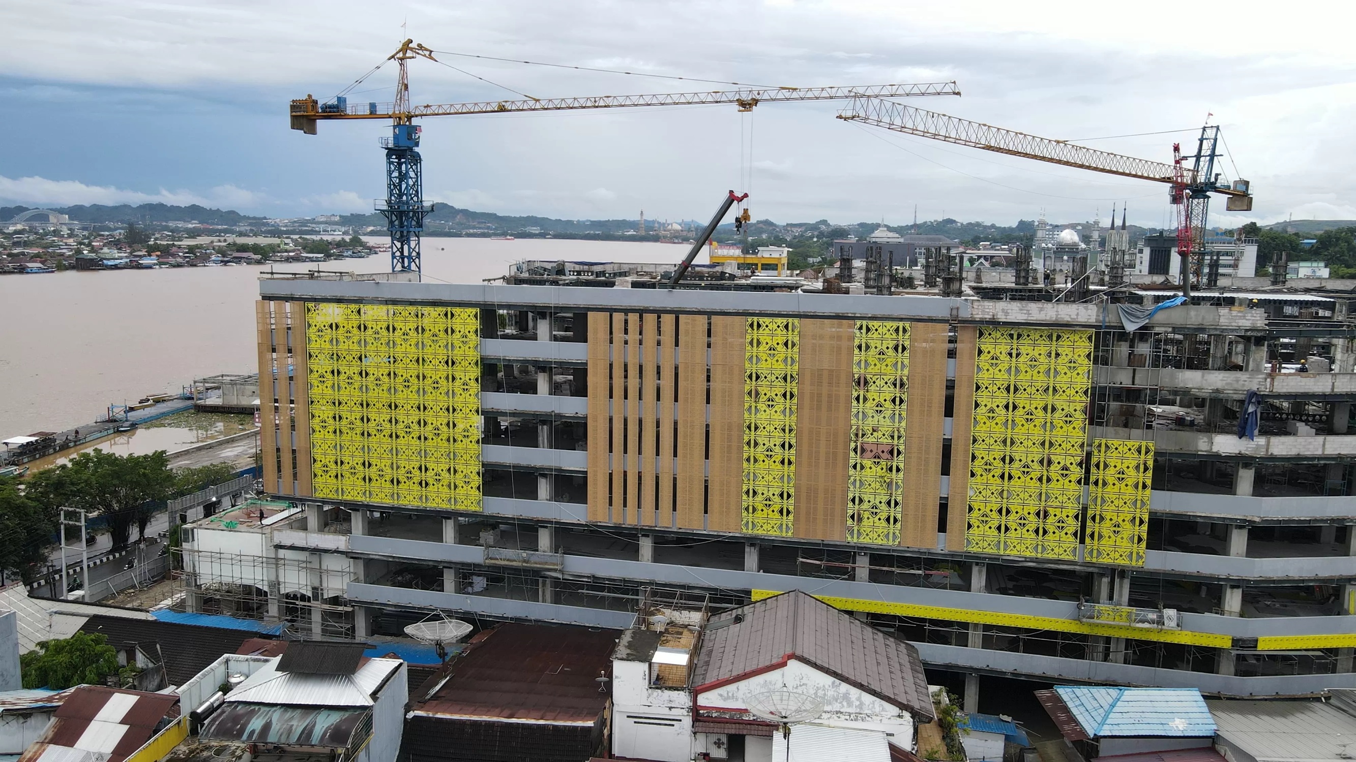 Proses revitalisasi Pasar Pagi Samarinda, salah satu ikon perdagangan kota yang telah berusia puluhan tahun, kini memasuki babak akhir. (FOTO/RAMA SITOHANG)