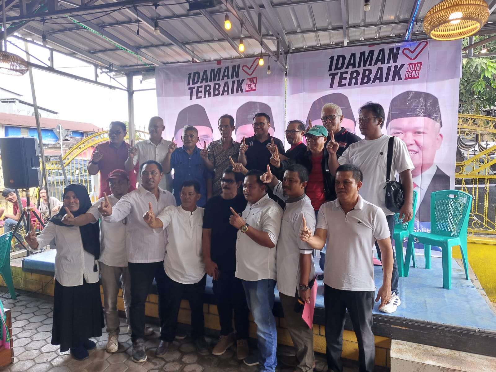 Deklarasi dukungan Tim Aulren 01 terhadap Paslon 01 Aulia-Rendi jelang PSU Pilkada 2025 (Istimewa)