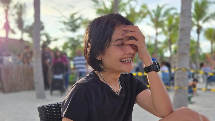 Riyuka Bunga Bahagia Bisa Cerai, Menangis Bersyukur