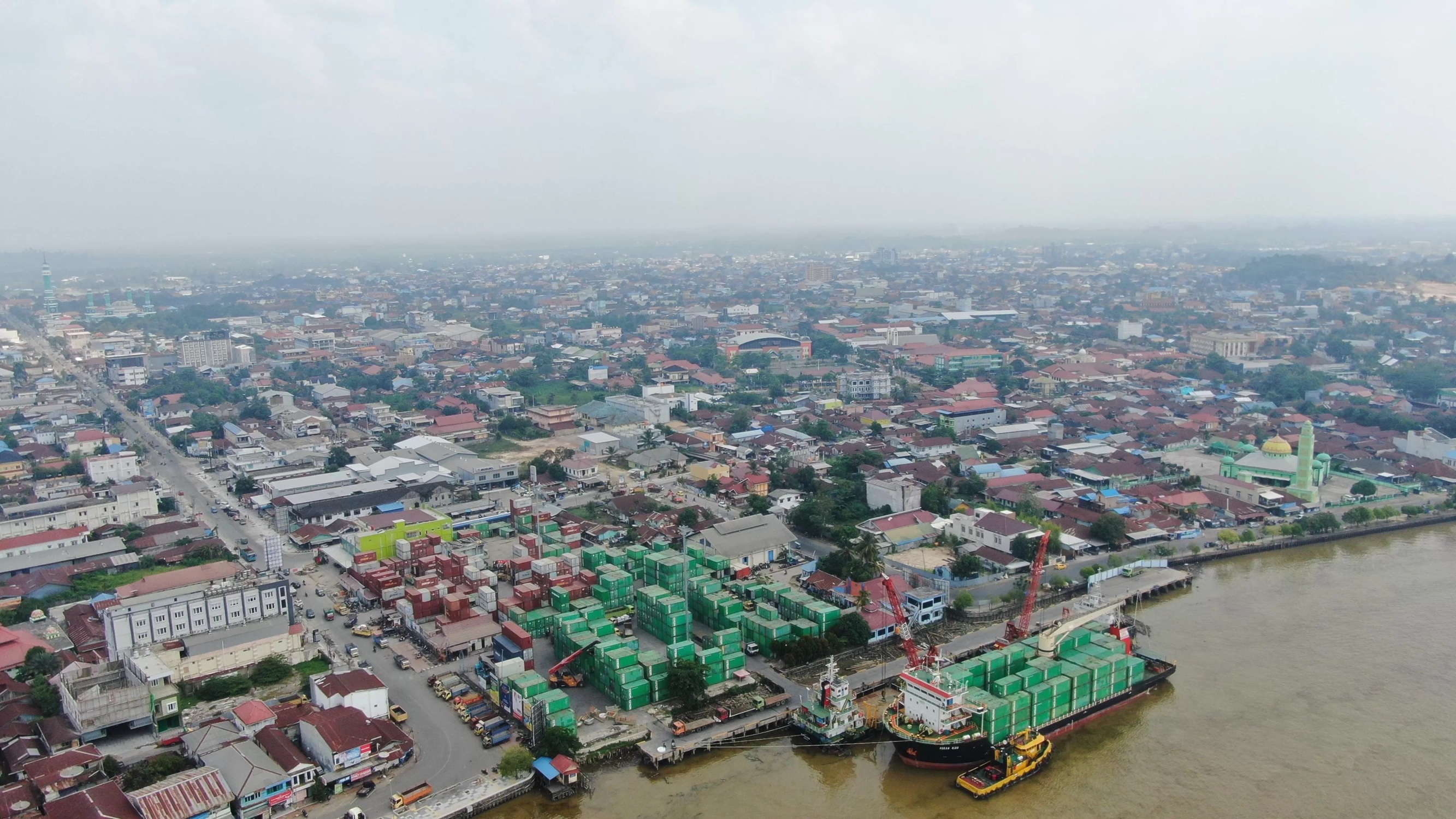 MELEMAH: Sepanjang 2024 lalu, investasi di Berau tercatat menurun sebesar Rp 3,75 triliun, padahal 2023 sempat menembus Rp 4 triliun. (WAWAN UNTUK BERAU POST)