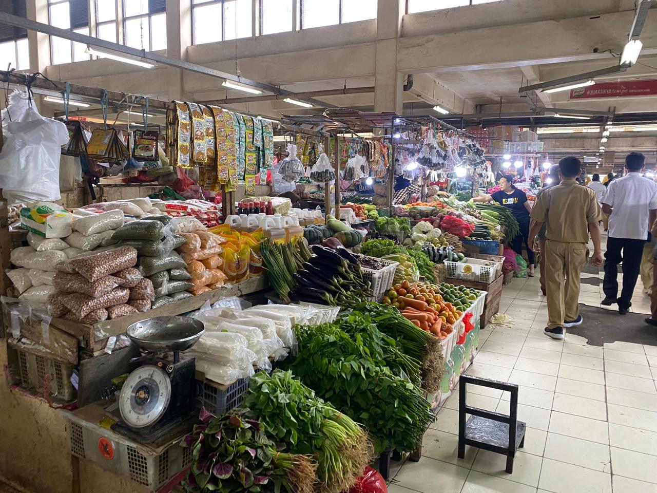 SUDAH TURUN: Harga cabai di Berau kembali stabil usai menyentuh angka Rp 150 ribu per kilogram saat Ramadan pada Maret lalu.