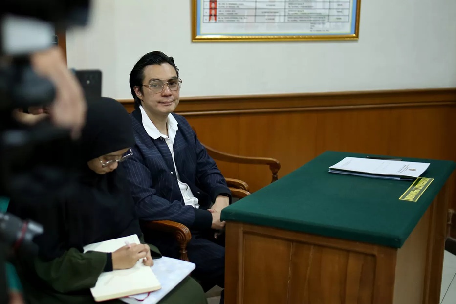 Baim Wong saat bersiap menjalani sidang perceraiannya dengan Paula Verhoeven di Pengadilan Jakarta Selatan, Rabu (23/10/2024) lalu. (Imam Husein/Jawa Pos)