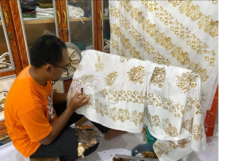 LESTARIKAN BUDAYA: Kebijakan penggunaan batik Berau di lingkungan sekolah telah disusun oleh Disdik Berau, rencananya akan dikeluarkan melalui Perbup Berau. (IZZA/BP)