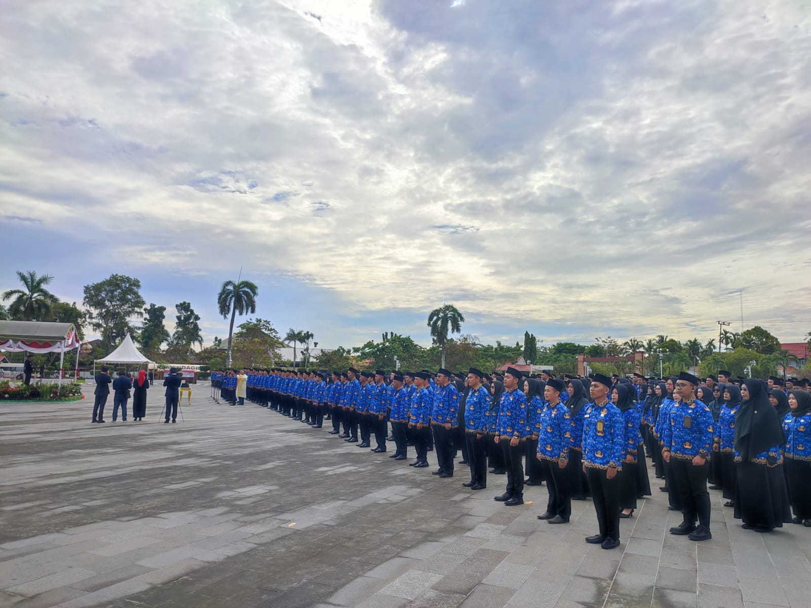 BEDA STATUS: Tenaga honorer di Pemkab Paser yang belum masuk data pengangkatan PPPK akan dipekerjakan sebagai outsourcing.
