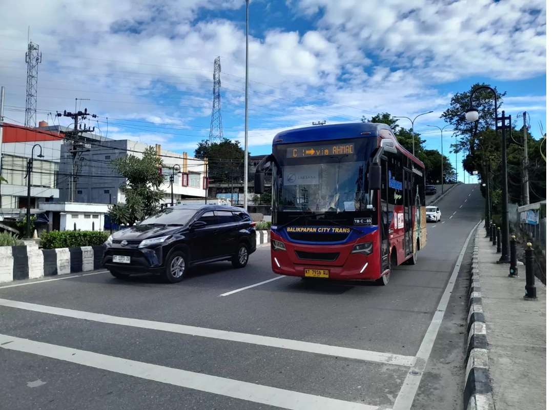 Armada bus BCT atau Bacitra masih beroperasi di tiga koridor utama sambil menunggu kebijakan baru dari Dishub Balikpapan.(arif/Balikpapan Pos)
