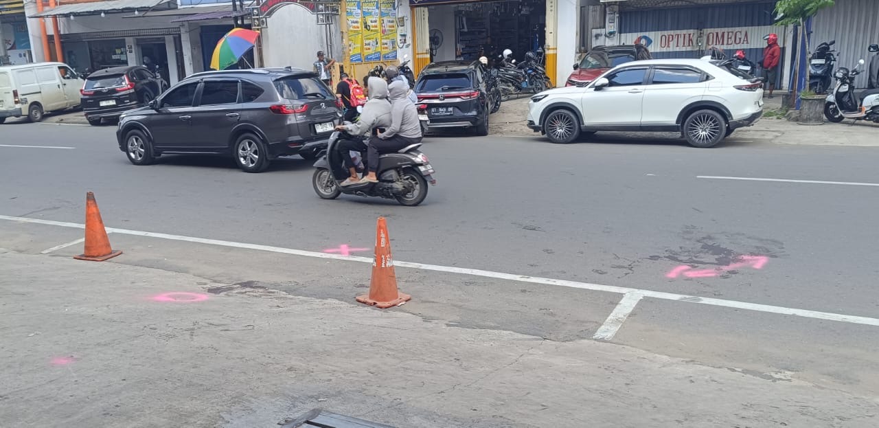 EMPAT KALI LETUSAN: Lokasi penembakan DIP di Jalan Imam Bonjol, Samarinda, Minggu, 4 Mei 2025.