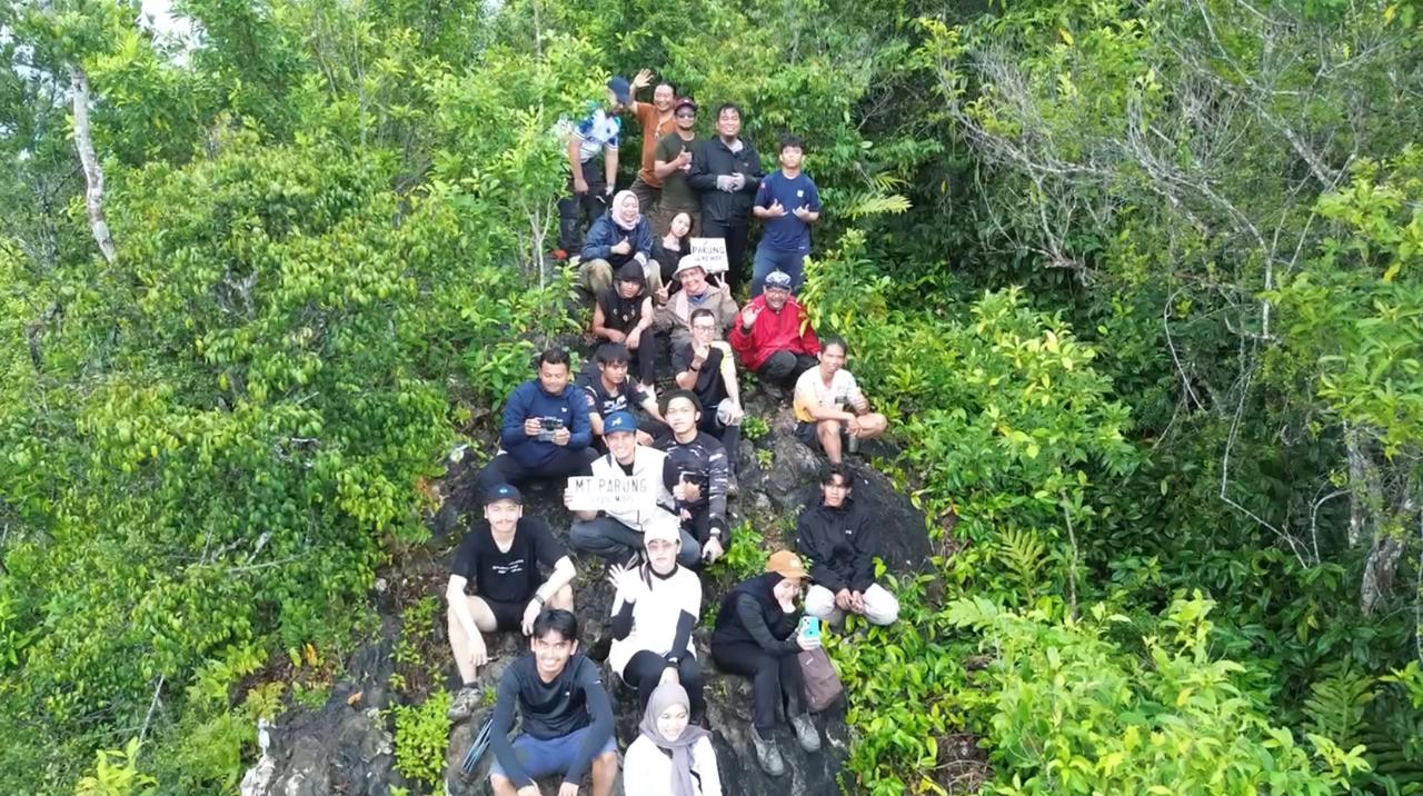 MOMEN: ASN dan Non-ASN IKN jelajahi Gunung Parung bersama #HealingdiIKN.