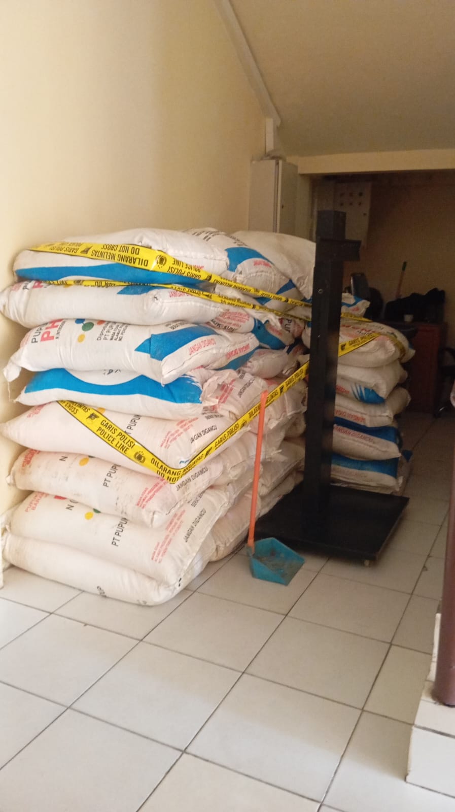 PUPUK SUBSIDI: Barang bukti pupuk bersubsidi berhasil diamankan oleh Polres PPU kerja sama dengan Dinas Pertanian PPU.