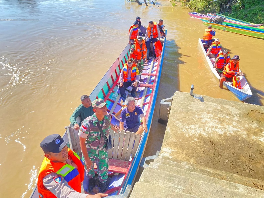 PENCARIAN: Sejumlah tim gabungan masih terus melakukan pencarian anak 11 tahun yang hilang di Sungai Daapiton, Kecamatan Lumbis. FOTO DOK POLSEK LUMBIS
