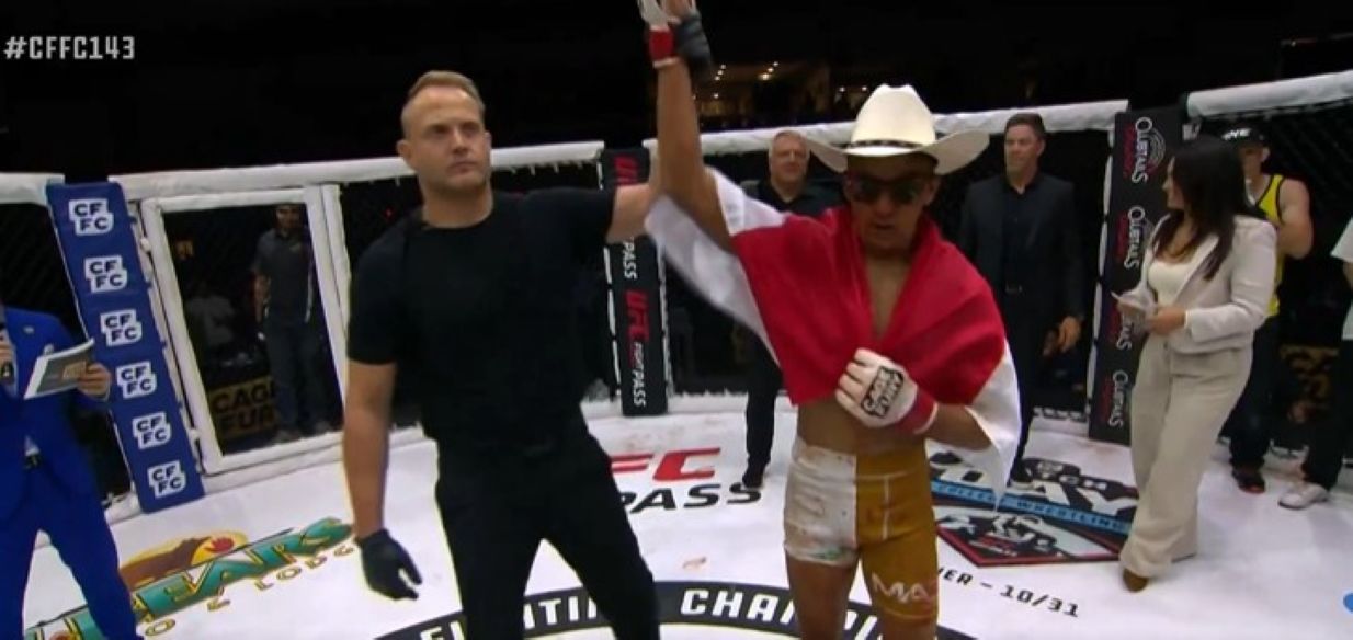 BIlal Hasan pertahankan sabuk juara kelas terbang CFFC.