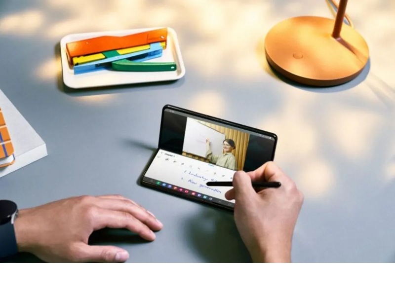 Ilustrasi ponsel lipat Samsung Galaxy Z Fold5. (ANTARA/HO-Samsung Newsroom Global)