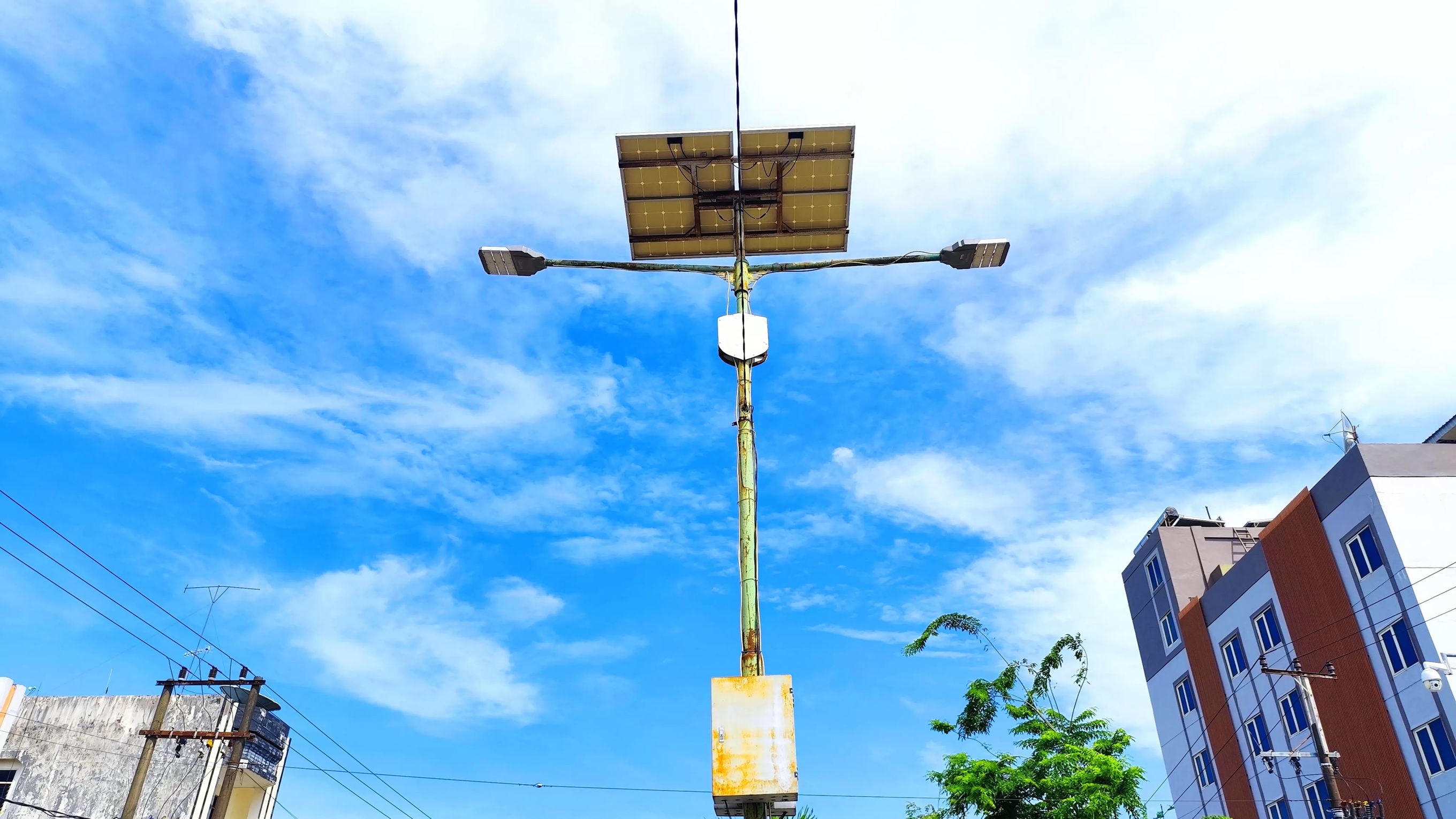 Ilustrasi panel surya.