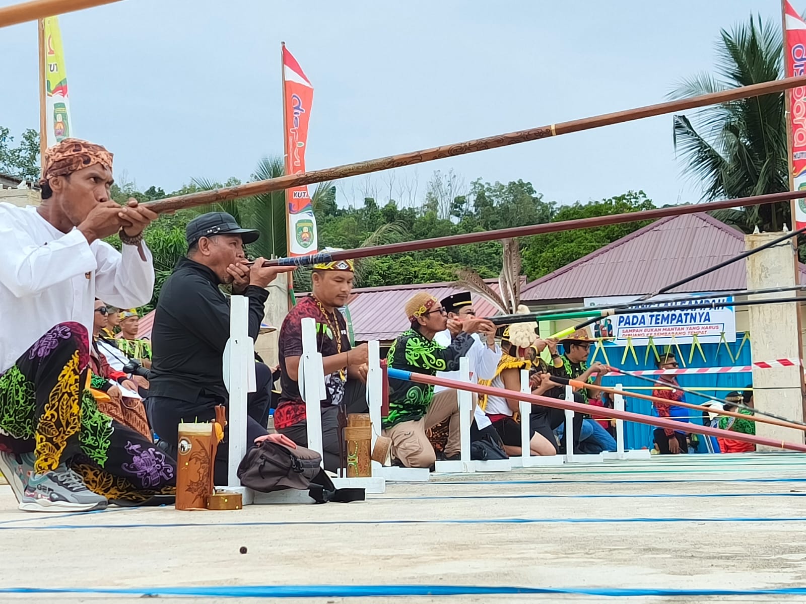 LESTARIKAN: Komunitas penyumpit di Pulau Kalimantan menggelar latihan bersama di Kabupaten Kutim menjelang Festival Olahraga Rekreasi Nasional.