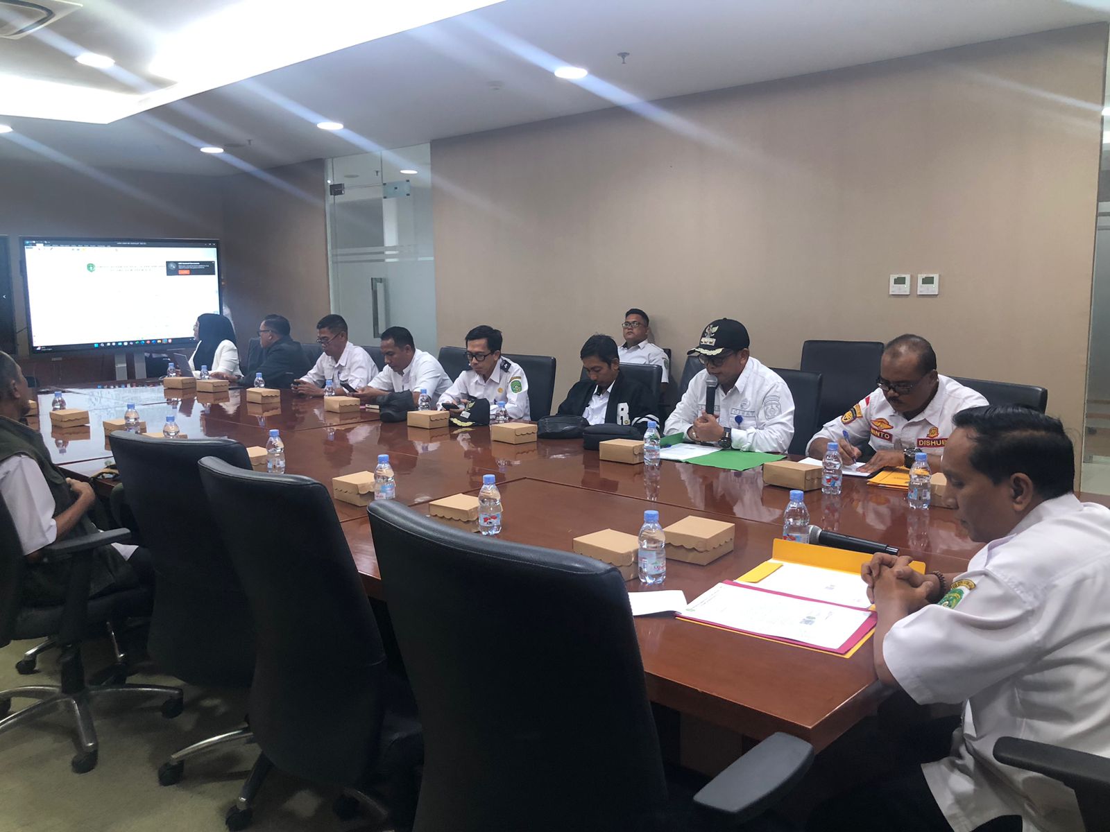 Rapat mediasi sengketa operasional jasa pandu kapal di perairan Muara Muntai (Elmo/Prokal.co)