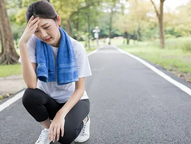 ilustrasi mau pingsan saat mulai berolahraga.
