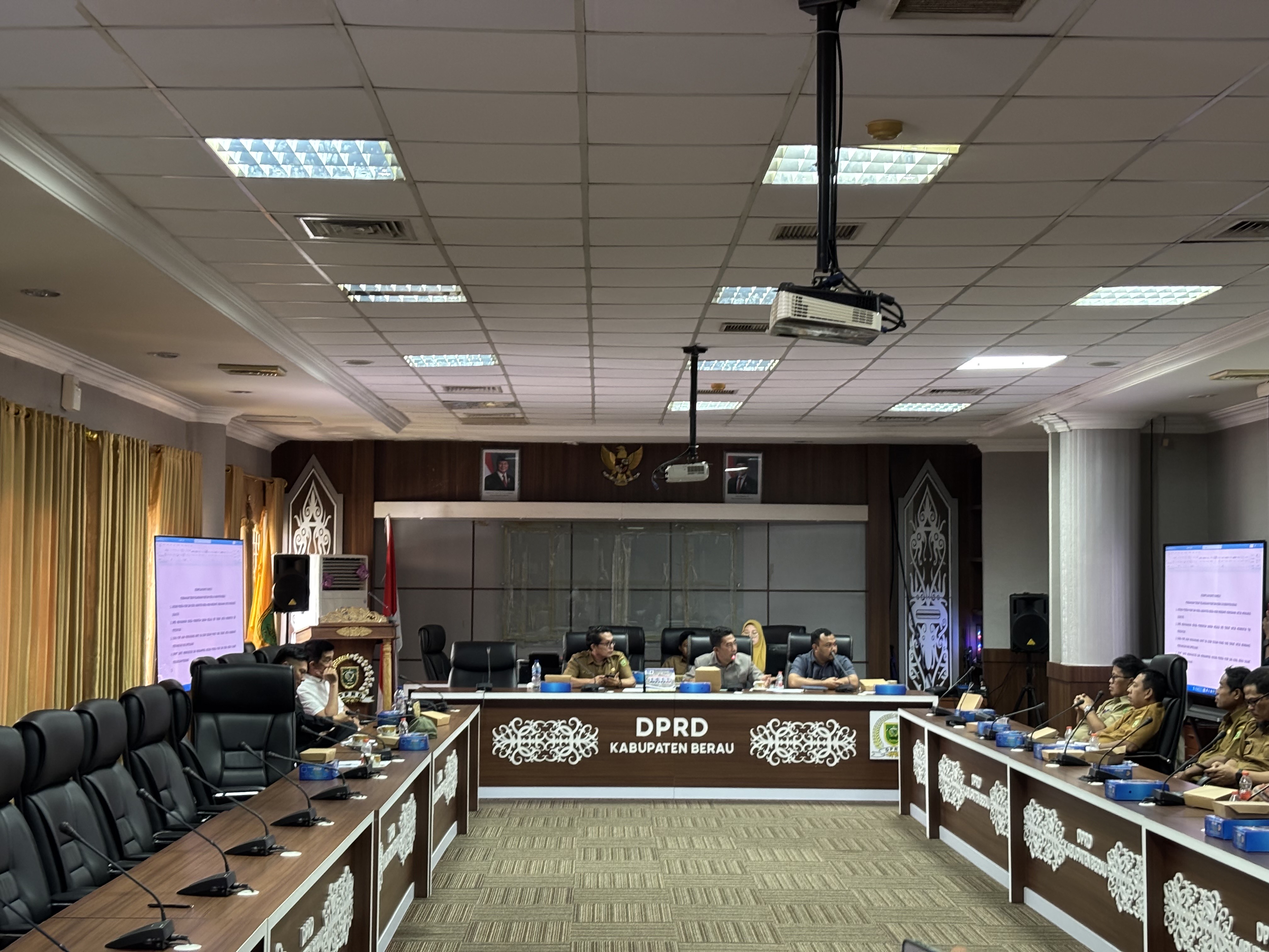 DIBAHAS: DPRD Berau membahas permasalahan pasir dan koral yang langka di Kabupaten Berau, Selasa, 8 Juli 2025.