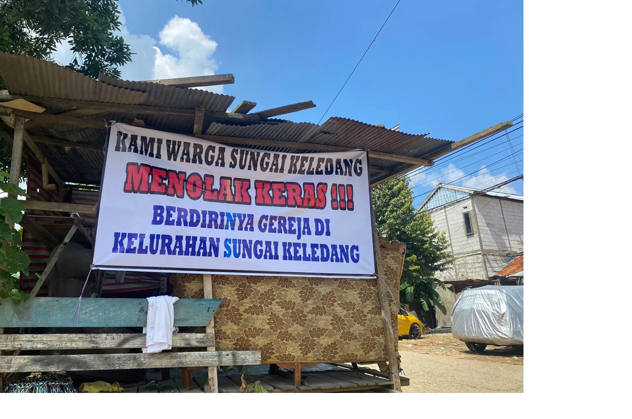 PENOLAKAN. Spanduk pernyataan berupa penolakan gereja di Sungai Keledang. (IST)