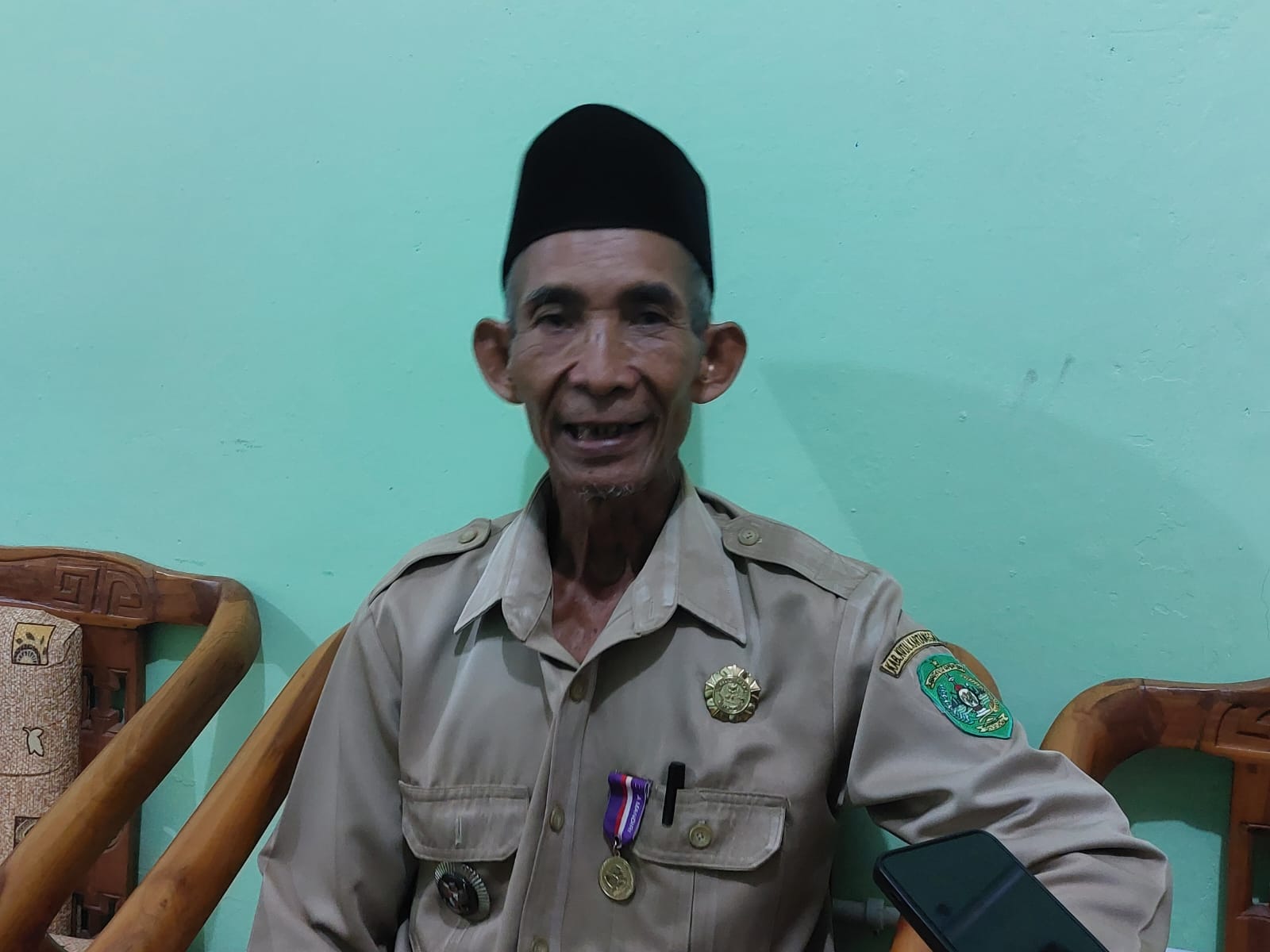 Kepala Desa Ponoragan, Sarmin (Elmo/Prokal.co)
