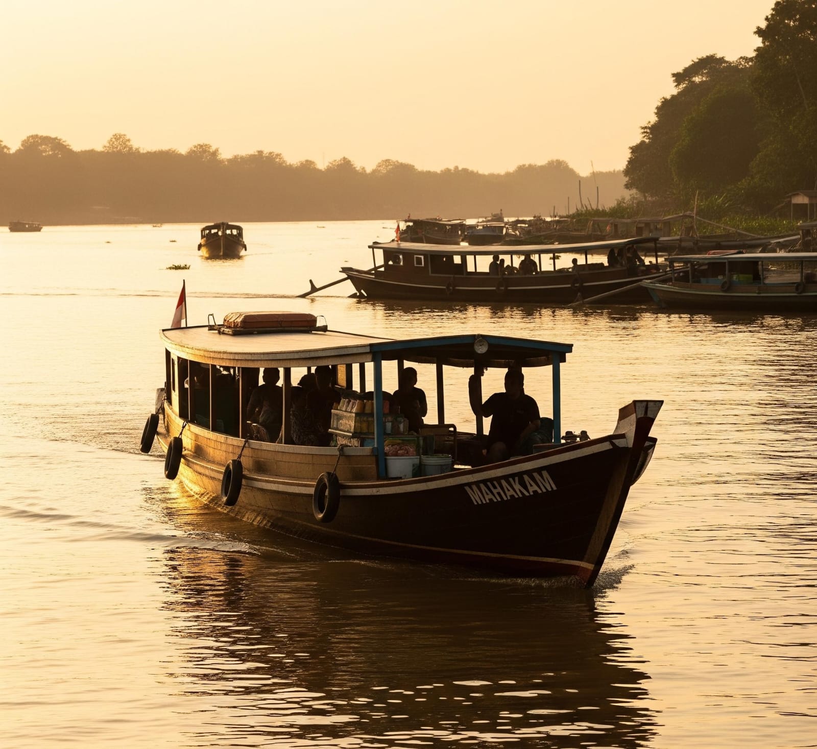 Perahu tambangan Samarinda.