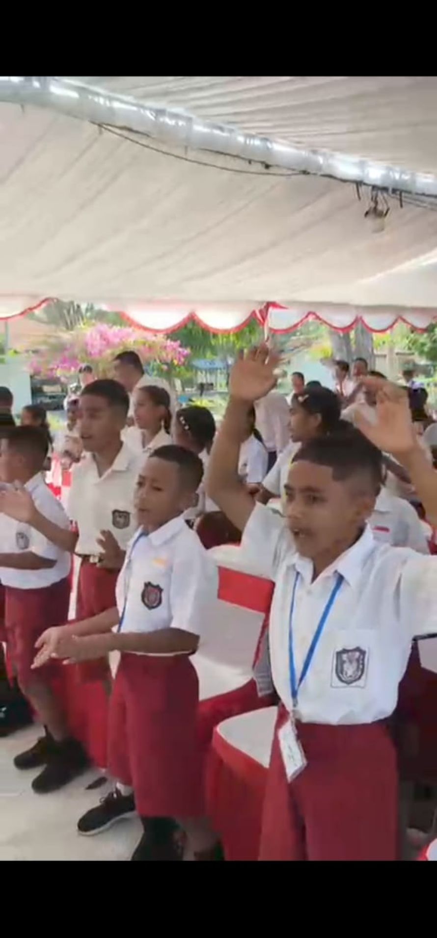 Anak SD di Kupang.