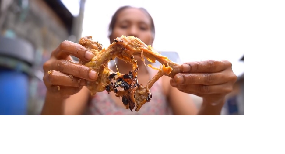 Pagpag, makanan sisa yang dimakan lagi.