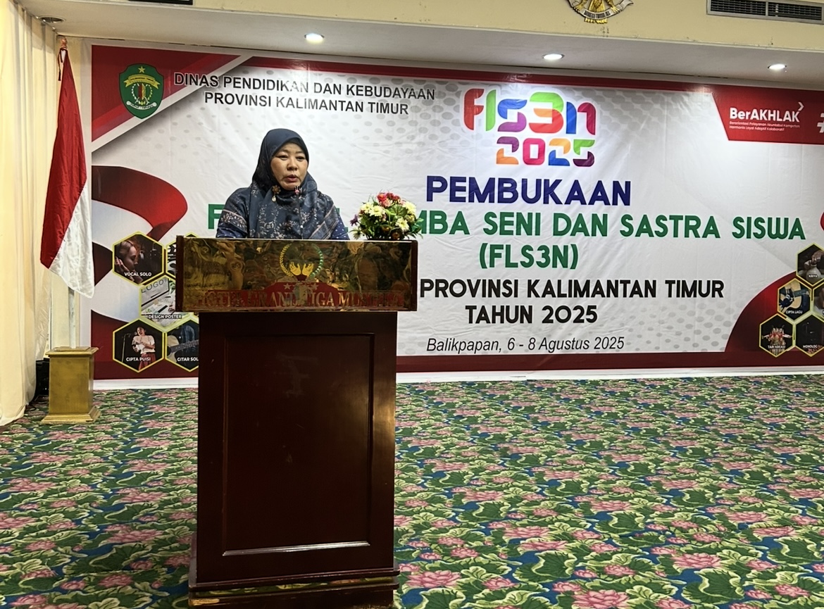PAPARAN: Siti Aminah saat memberi sambutan dalam FLS3N tingkat provinsi di Hotel Grand Tiga Mustika, Balikpapan, Rabu (6/8/2025).