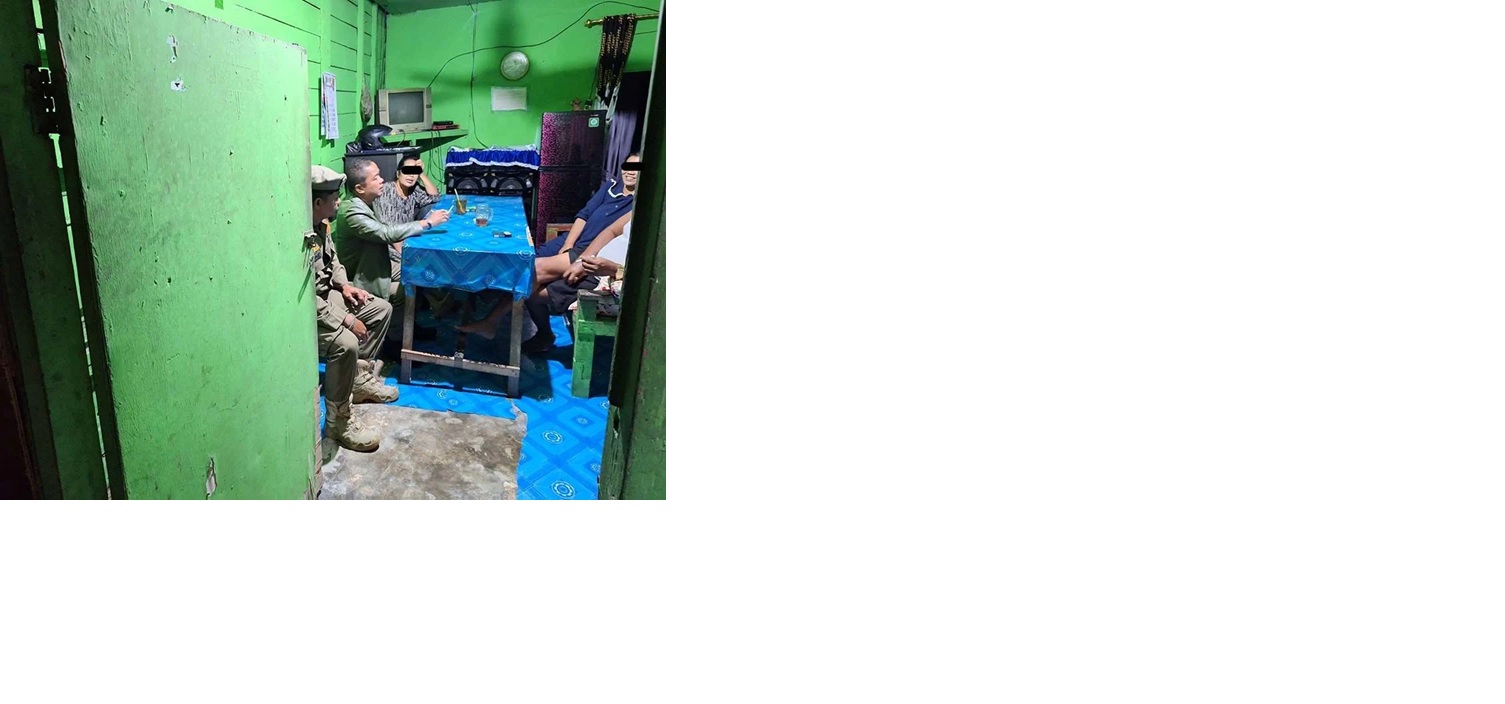 PATROLI: Satpol PP Kobar melaksanakan patroli ke lokasi prostitusi Kalimati Lama, Selasa (10/3) malam.