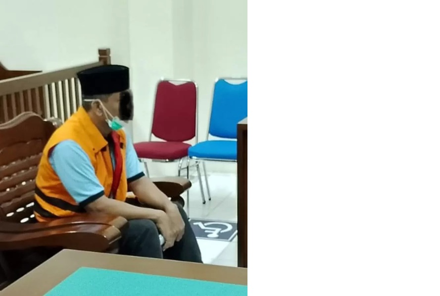 Bambang menjalani sidang pertama di Pengadilan Negeri (PN) Balikpapan. (foto:Moeso Balpos)