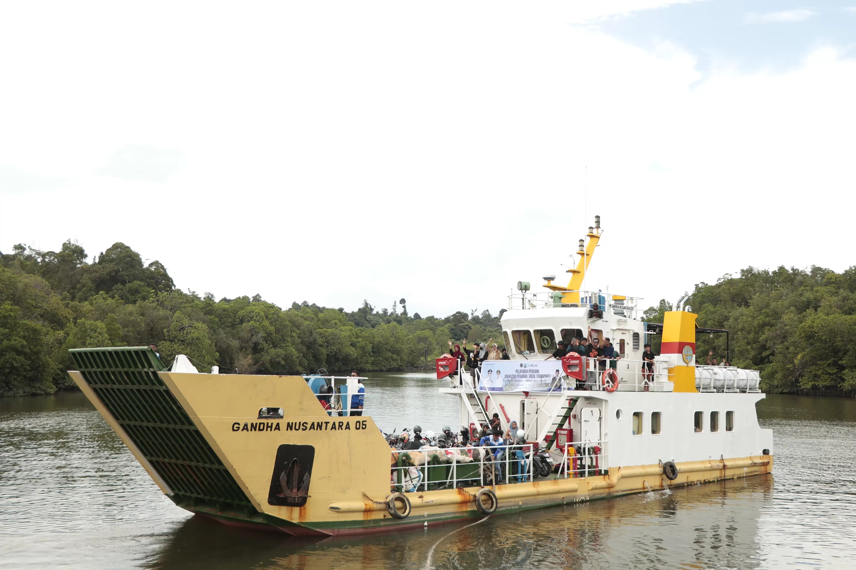 ANGKUTAN: Kapal Rede yang beroperasi melayani rute Ancam-Tarakan FOTO: RADAR TARAKAN