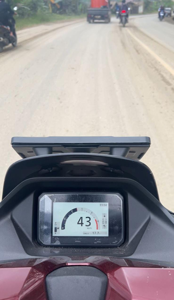 Tampilan speedmoter yang mewah dan memudahkan pengendara.