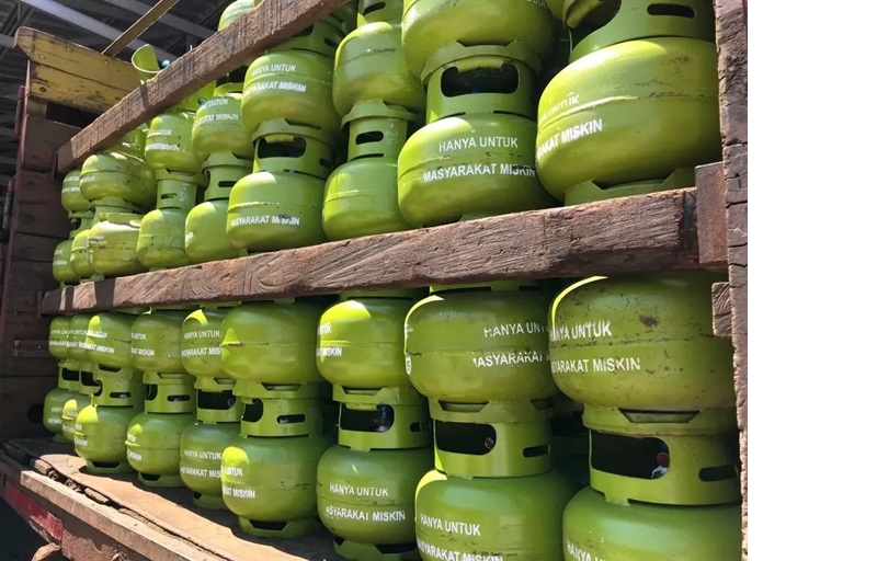 GAS SUBSIDI: Ilustrasi tumpukan LPG 3 kilogram siap didistribusikan oleh Pertamina Patra Niaga.