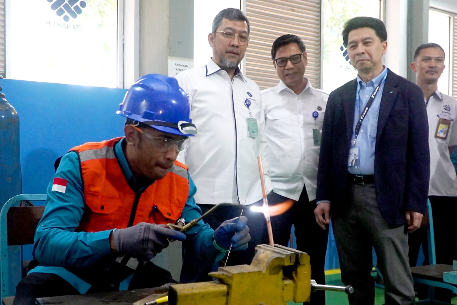 PT Daikin Airconditioning Indonesia (DAIKIN) meresmikan pusat keunggulan di Balai Besar Pelatihan Vokasi dan Produktivitas (BBPVP) Bekasi (24/09).