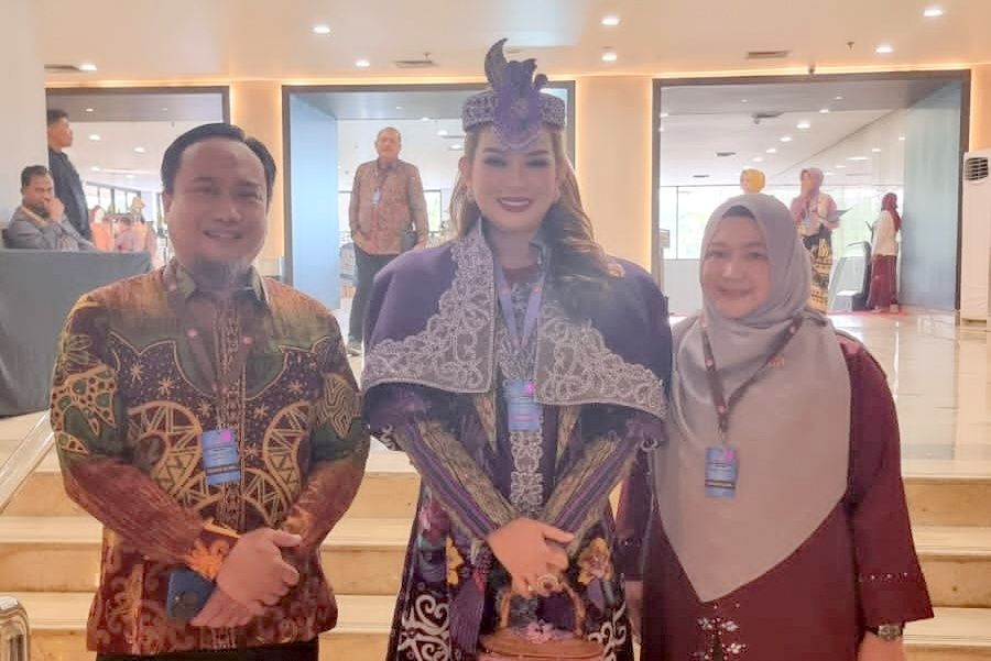 Hj Sarifah Suraidah, Ketua Dekranasda Kaltim.