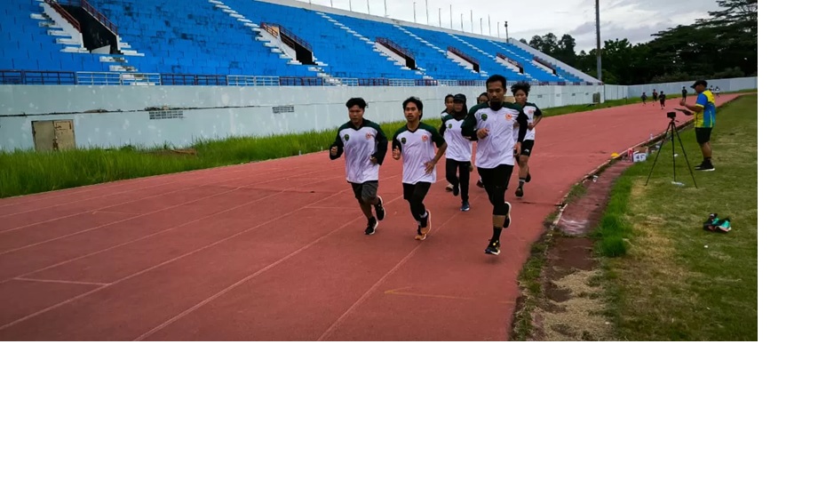 Penggunaan lintasan atletik di kawasan Stadion Gelora Kadrie Oening kini dikenai tarif retribusi.