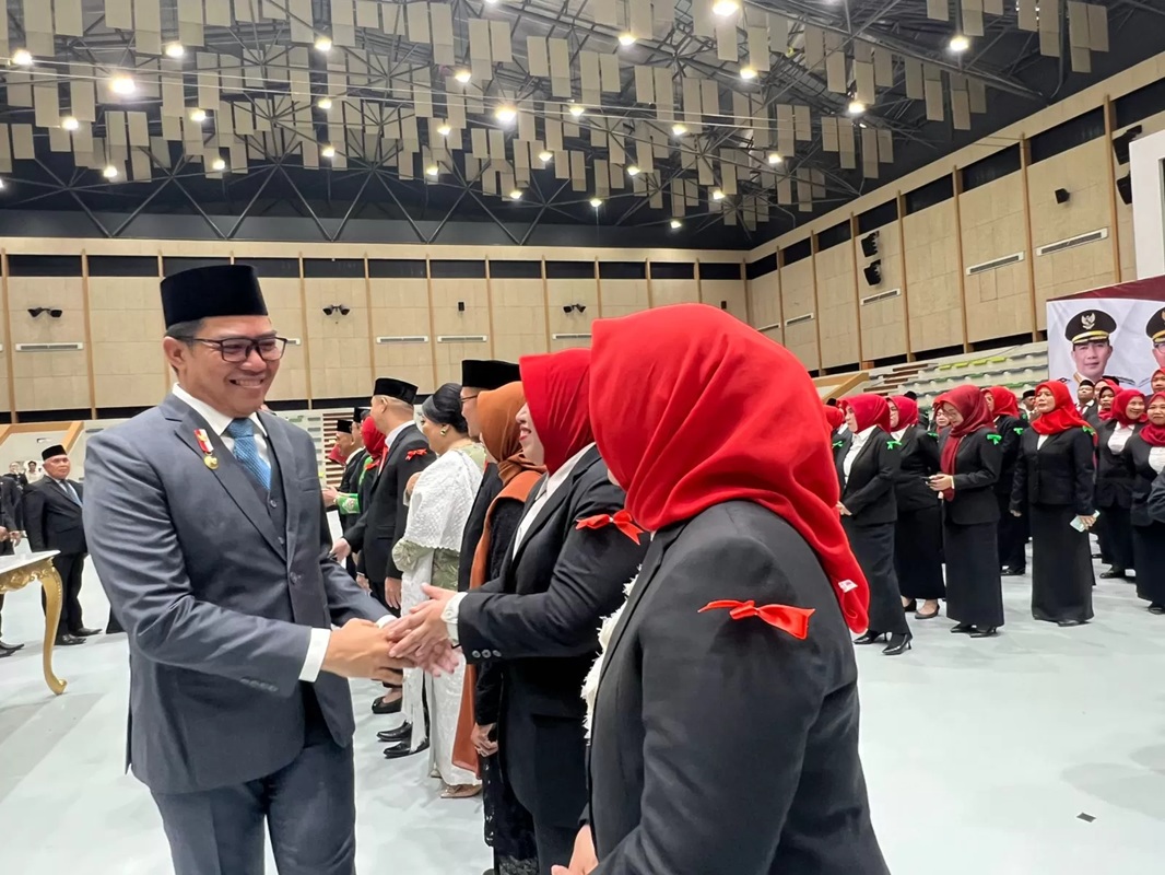 Wali Kota Samarinda Andi Harun melantik ratusan pejabat di tingkat kepala dinas hingga kepala sekolah, Senin (29/9/2025). (MELI/SAPOS)