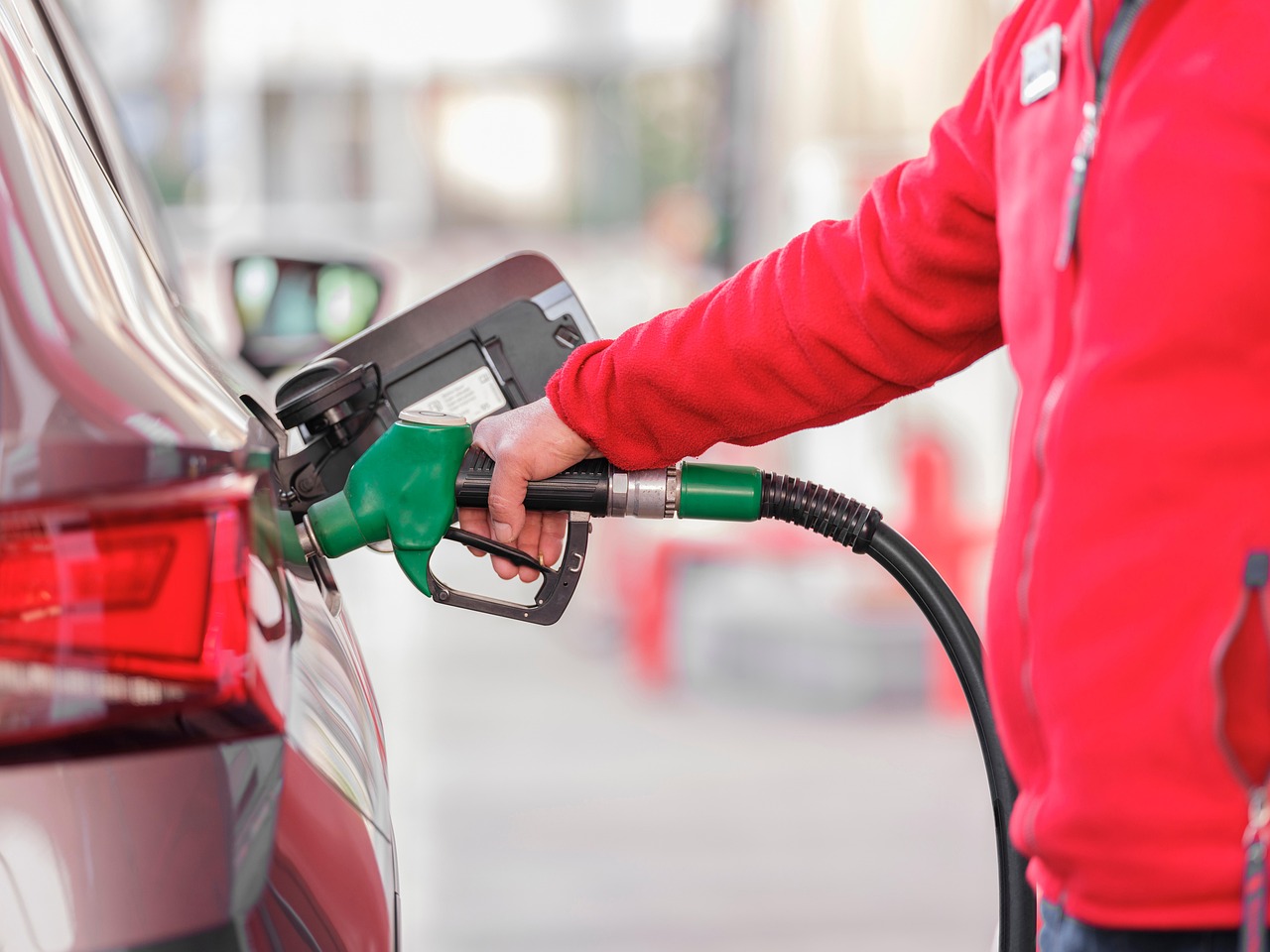 Ilustrasi: Isu penolakan SPBU swasta terhadap base fuel Pertamina mencuat setelah sejumlah operator menyampaikan bahwa kandungan etanol 3,5% dianggap tidak sesuai standar mereka.