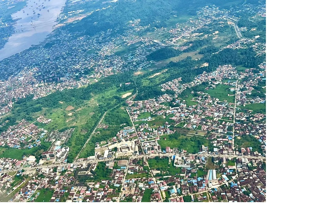 Pertumbuhan jumlah penduduk yang pesat membuat kebutuhan akan transportasi umum kian mendesak, terutama untuk mengurangi kemacetan. (MELI/SAPOS)
