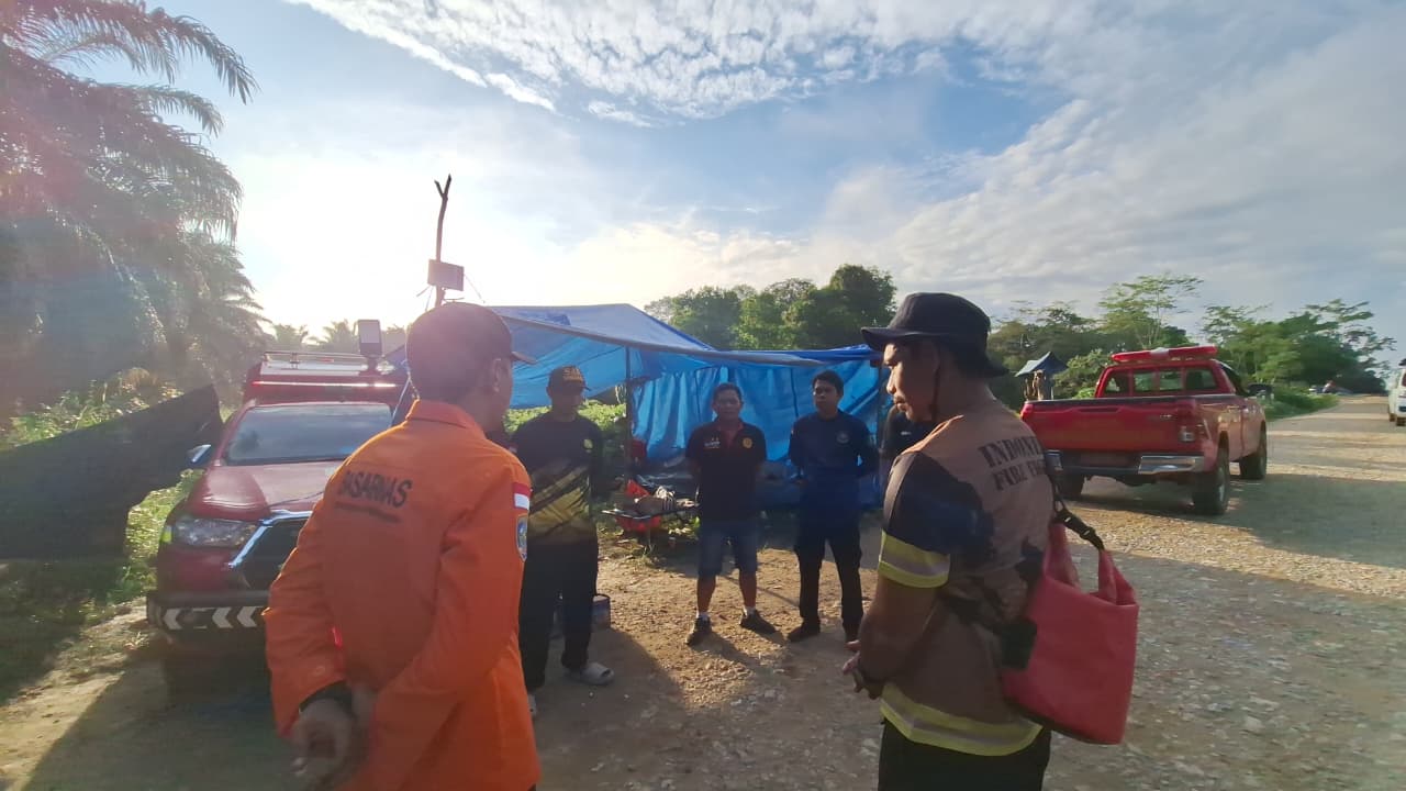 Persiapan pencarian korban oleh tim SAR.