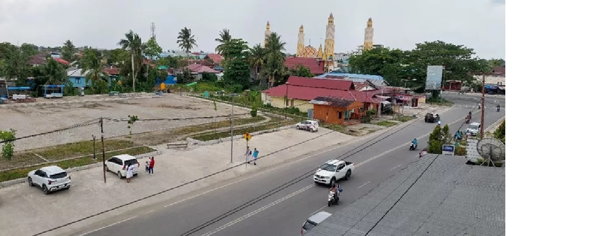 PANAS : Aktivitas kendaraan yang melintas di ruas Jalan Pahlawan, Tanjung Selor, Bulungan.