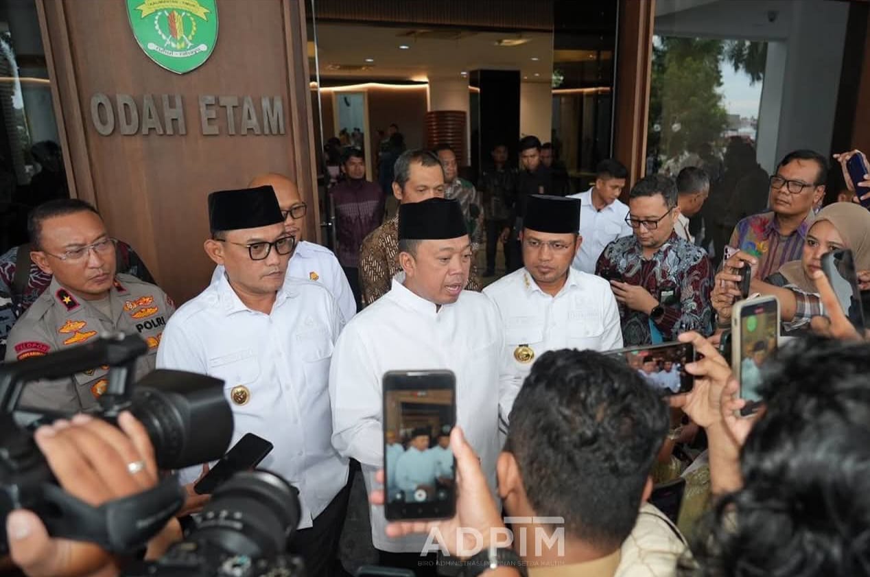 Nusron didampingi Gubernur dan Wagub Kaltim.