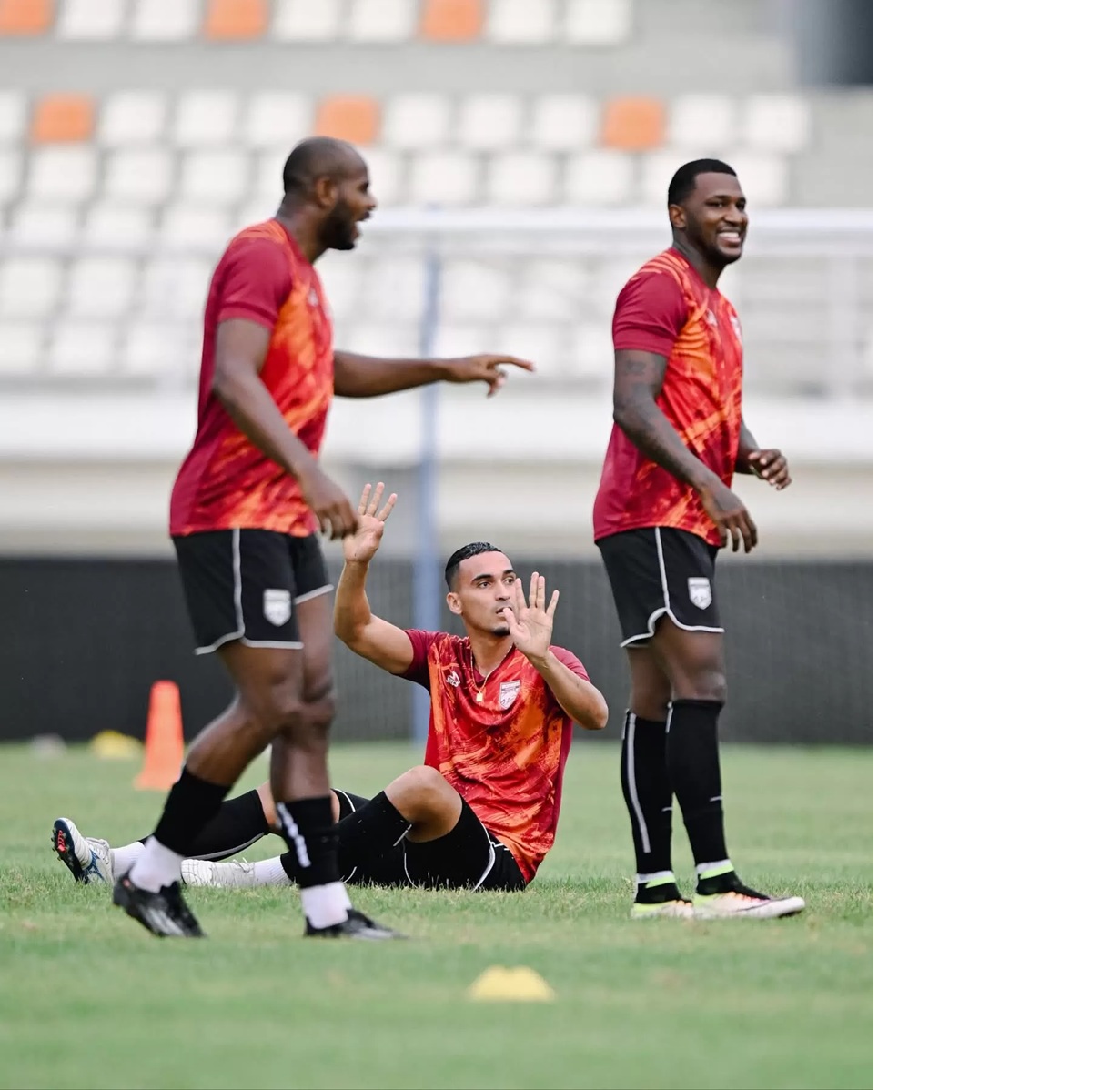 Luis Villa dan kawan-kawan, hanya dituntut memperlihatkan skill terbaik mereka saat berlaga di Super League.